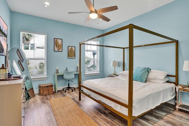 Building Photo - Luxury Beach Living Just Two Blocks from the Ocean – 4 Bed/3 Bath Fully Furnished Jacksonville Be...