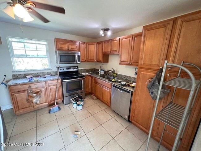 Building Photo - 304 Buchanan Ave