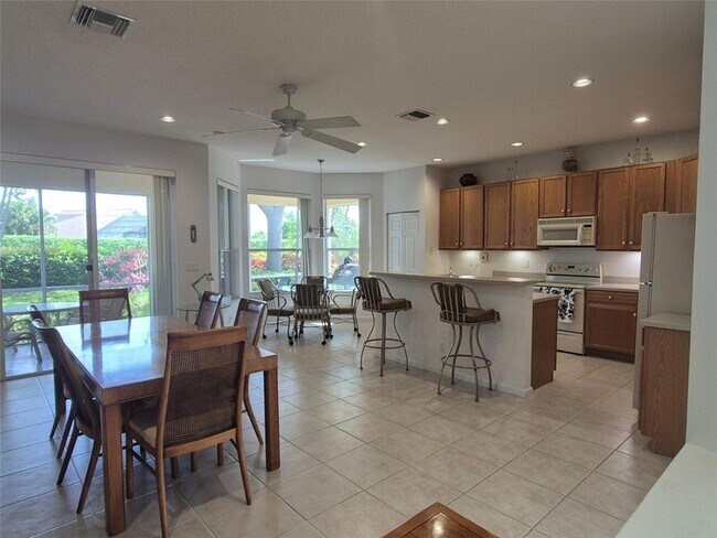Building Photo - 12752 Coral Lakes Dr
