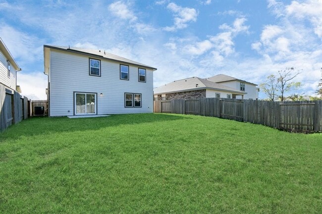 Building Photo - 7814 Hightree Dr