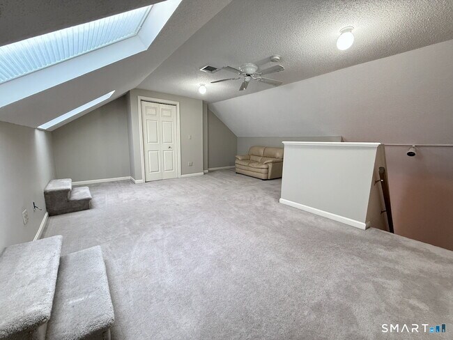Building Photo - 372 Monaco Ln