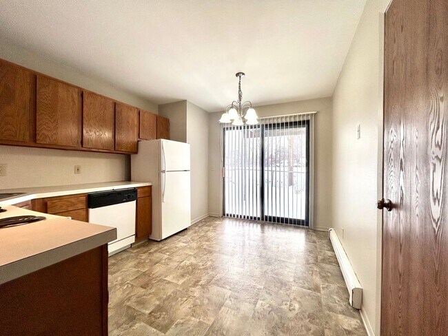 Building Photo - 3924 Kenowa Ave