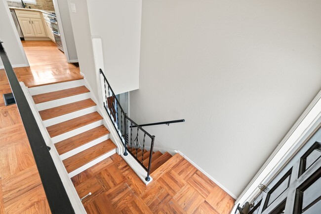 Building Photo - Coastal Charm in Linda Mar - Spacious Home...