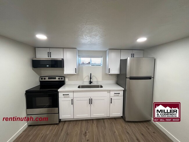 Building Photo - Beautifully Remodeled Mother-in-law Apt. i...