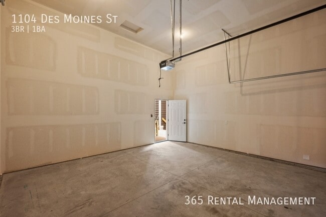 Building Photo - 1104 SW Des Moines St