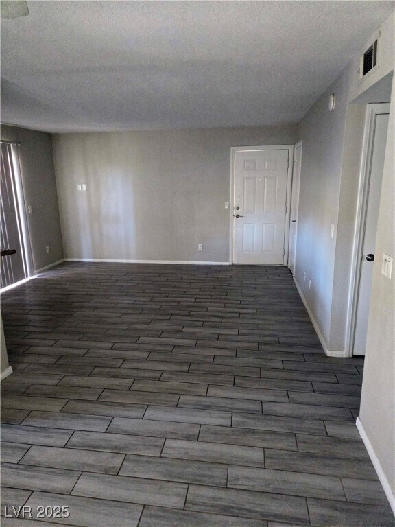 Building Photo - 7200 W Pirates Cove Rd