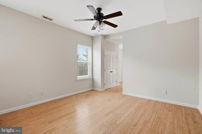 Building Photo - 1301 Washington Blvd