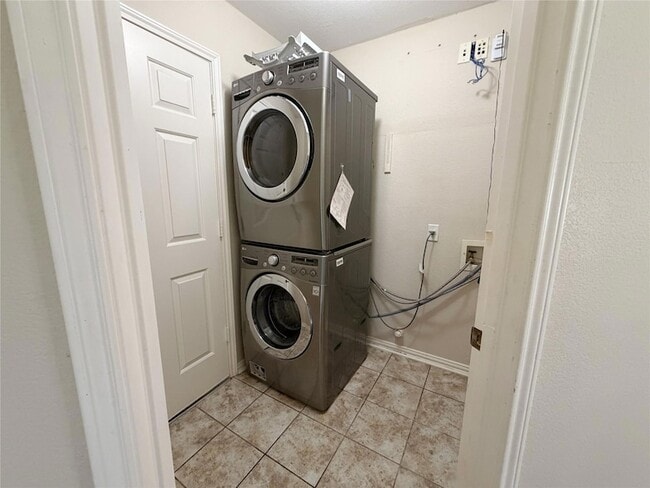 Building Photo - 2224 Coats Cir