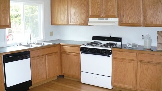 Building Photo - 71b