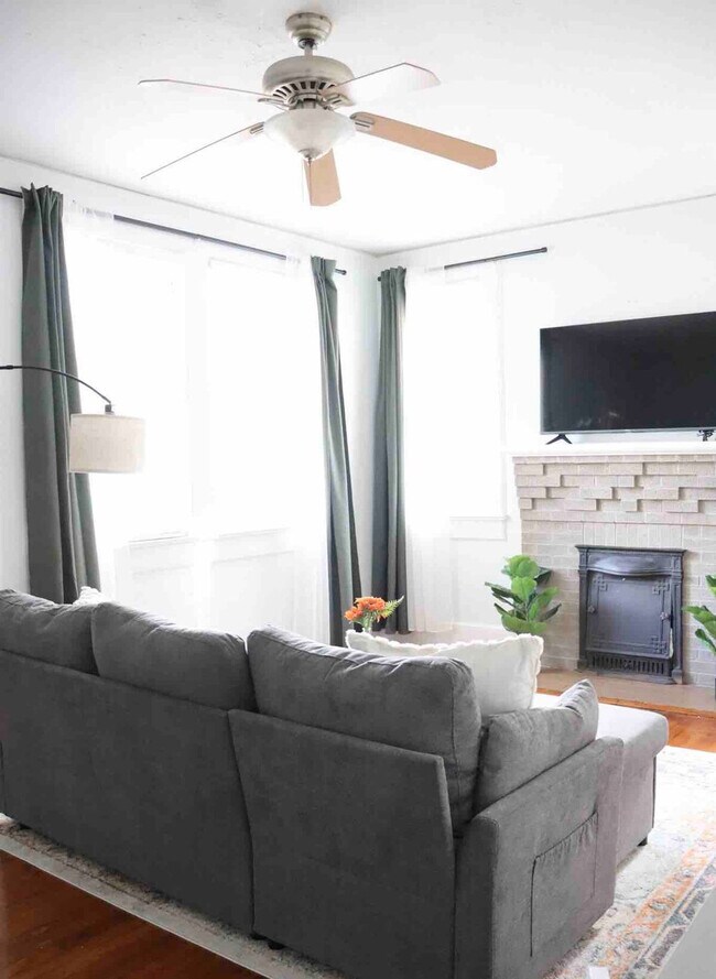 Building Photo - 1419 Franklin St