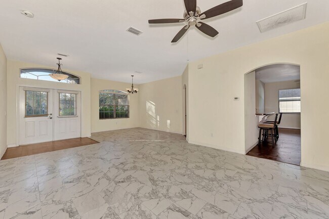 Building Photo - Living Large at a Beautiful 3/2 in Northport