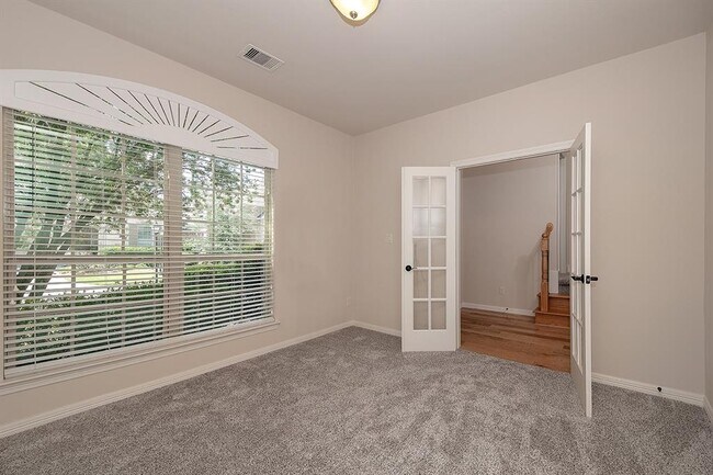 Building Photo - 8858 Van Allen Dr