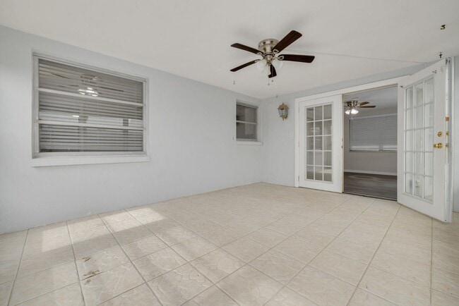 Building Photo - 5135 Cardiff Dr