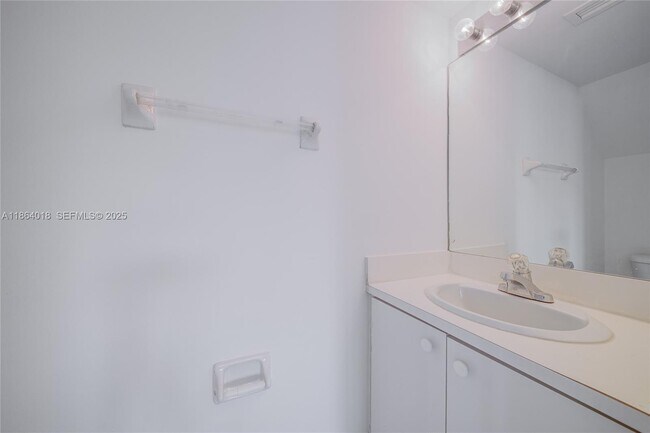 Building Photo - 551 NW 82nd Ave