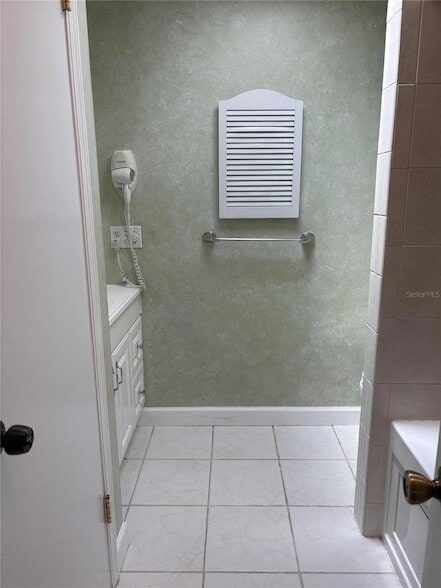 Building Photo - 1008 Lady Guinevere Dr