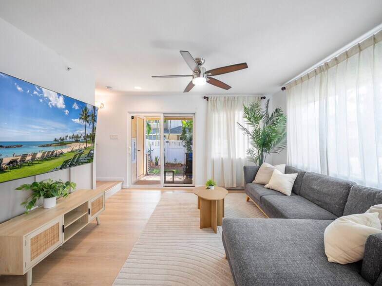 Building Photo - 1020 Kakala St