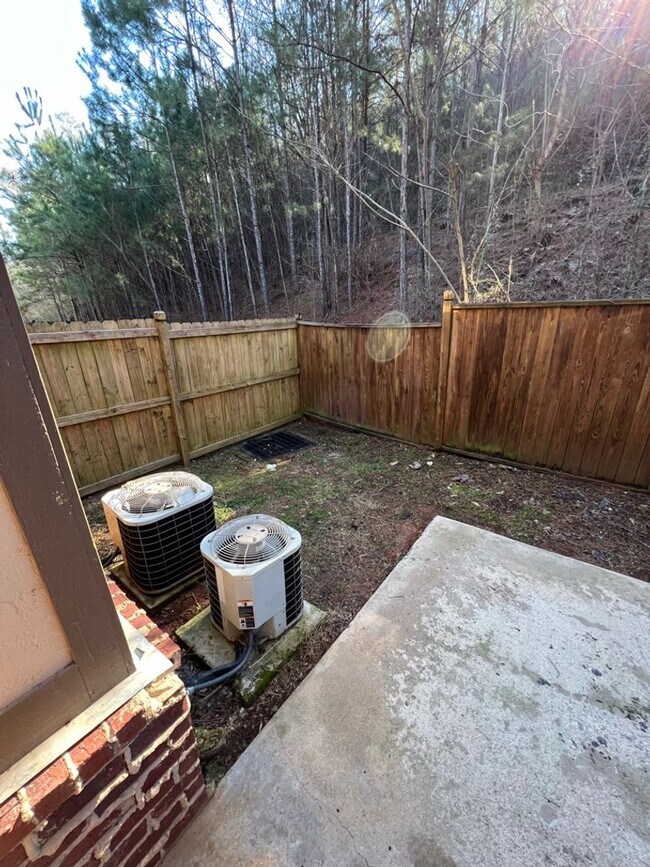 Building Photo - Townhome For Rent In Hoover!!! COMING SOON!