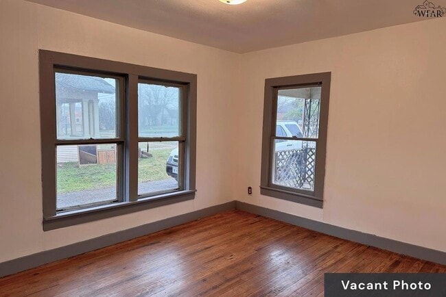 Building Photo - 1714 7th St