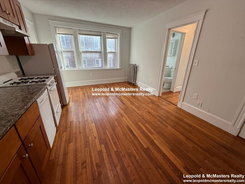 Building Photo - 1713 Commonwealth Avenue