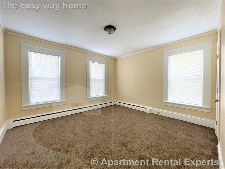 Building Photo - 15 Laurel St