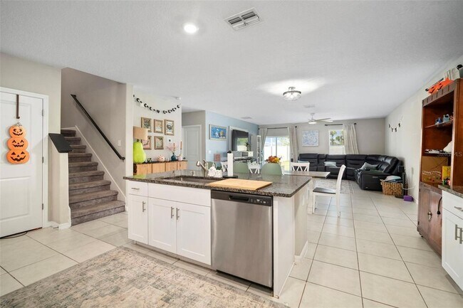 Building Photo - 5430 Blue Azure Dr