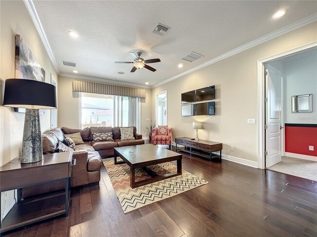 Building Photo - 760 Golden Bear Dr