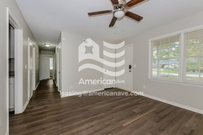 Building Photo - 2332 Watkins Dr