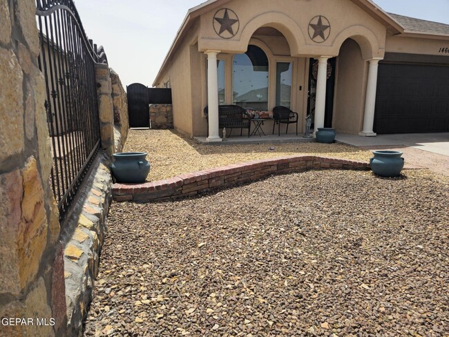 Building Photo - 14660 Spanish Point Dr