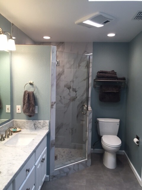 Building Photo - Beautifully Remodeled Evergreen house - hardwood, granite, A/C, stainless - Dogs welcome