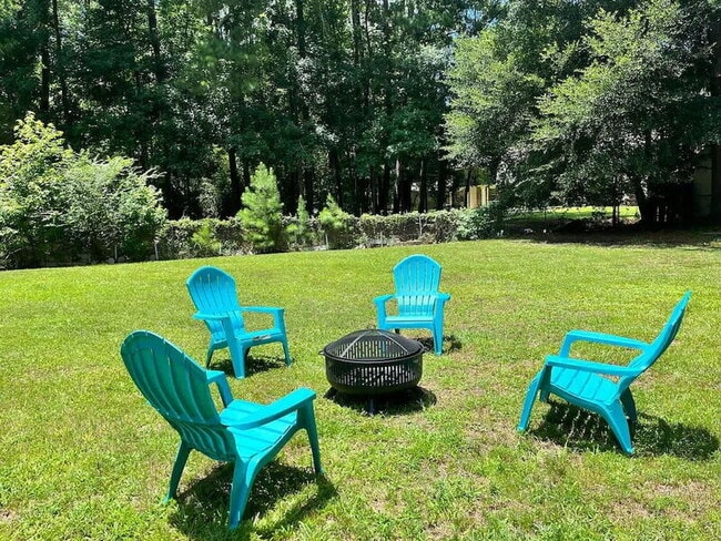 Building Photo - 302 Manden Rd