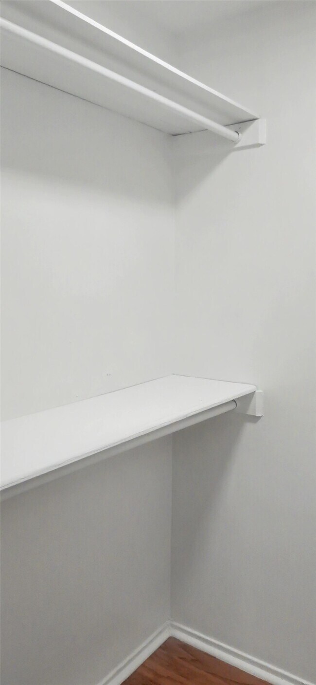 Building Photo - 12913 Trail Hollow Dr