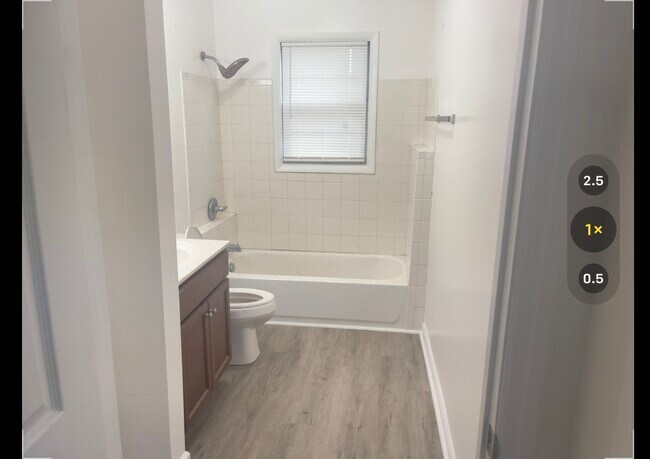 Building Photo - 414 Silver Maple Way