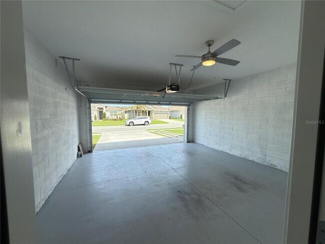 Building Photo - 5321 Amersham Ln