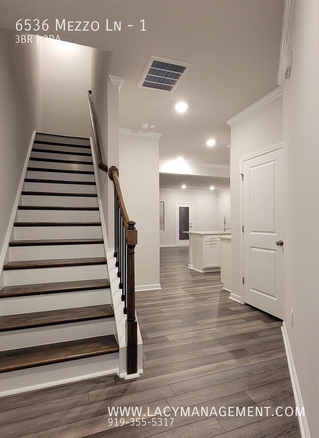 Building Photo - 6536 Mezzo Ln