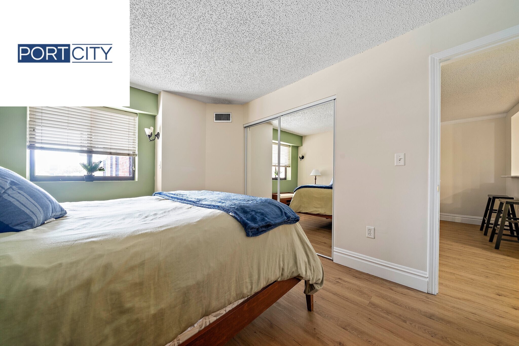 Building Photo - 15 North Beacon St