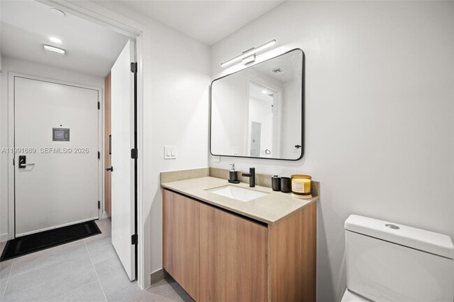 Building Photo - 121 NE 5th St