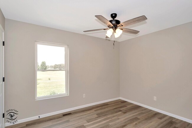 Building Photo - 1317 Sioux Turn