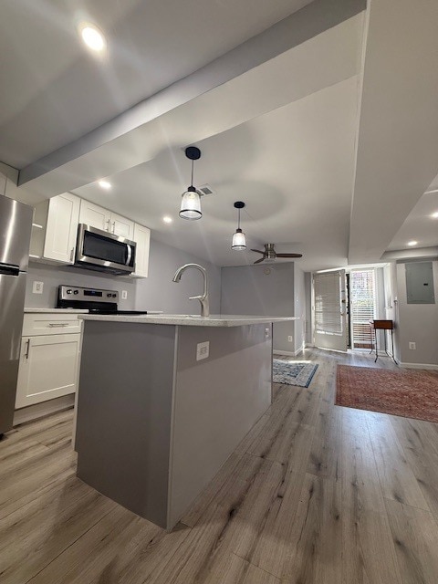 Building Photo - 219 9th St SE