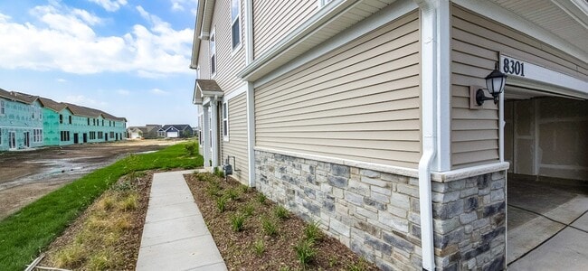 Building Photo - 8301 Kannon Dr