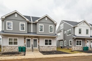 Building Photo - 3613 Golfview Ln