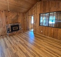 Building Photo - Charming 2-Bedroom + Office Home with Rece...