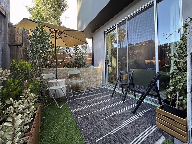 Building Photo - 2284 India St