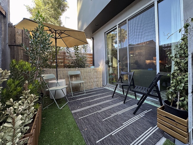 Building Photo - 2284 India St