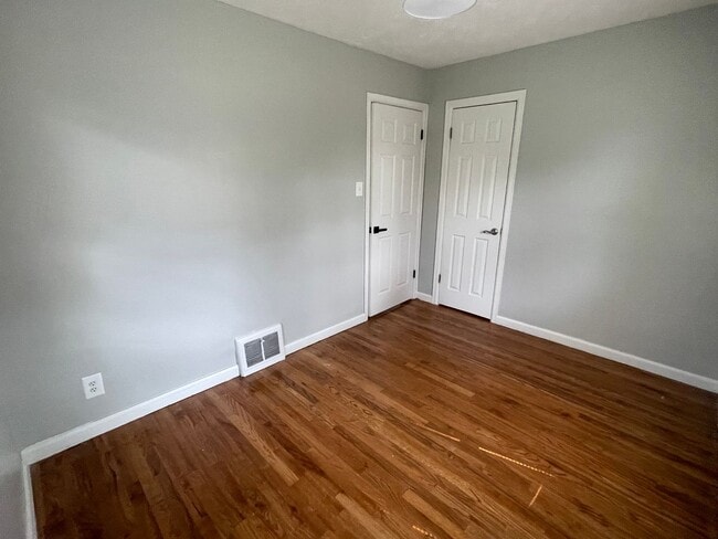 Building Photo - 3 bedroom 2 bath home