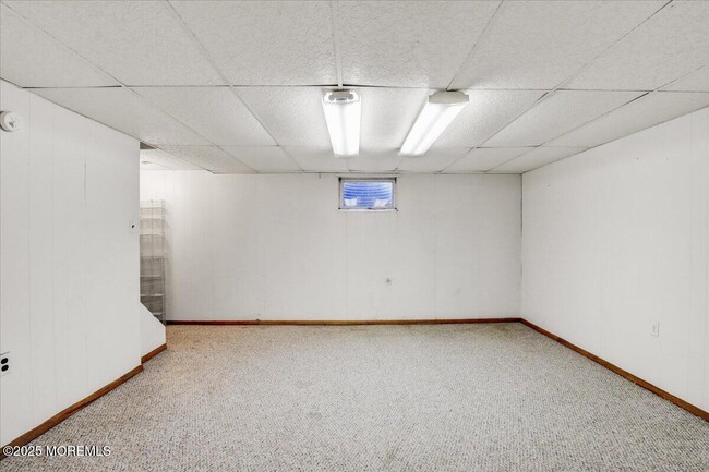 Building Photo - 604 Ezara Ct