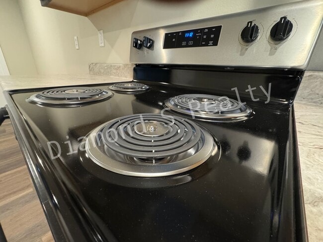 Building Photo - Brand New Build - Conveniently Located near National and Kearney