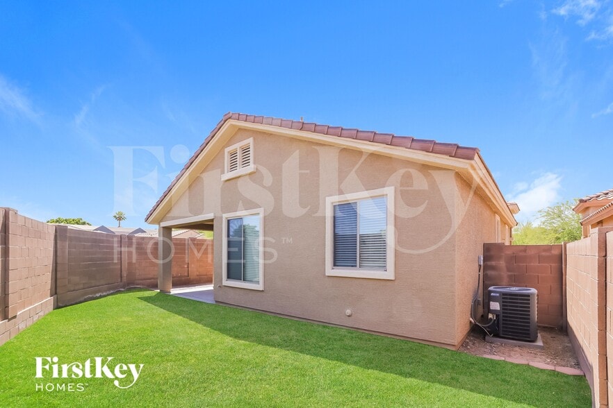 Building Photo - 5230 W Cochise Dr