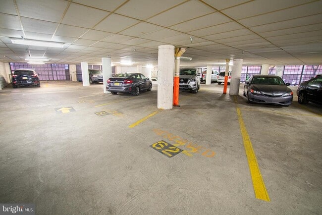 Building Photo - 2429 Locust St