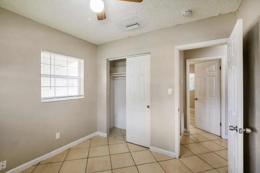 Building Photo - 357 NW 6th Ct