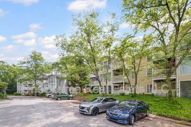 Building Photo - 1709 Augusta Dr